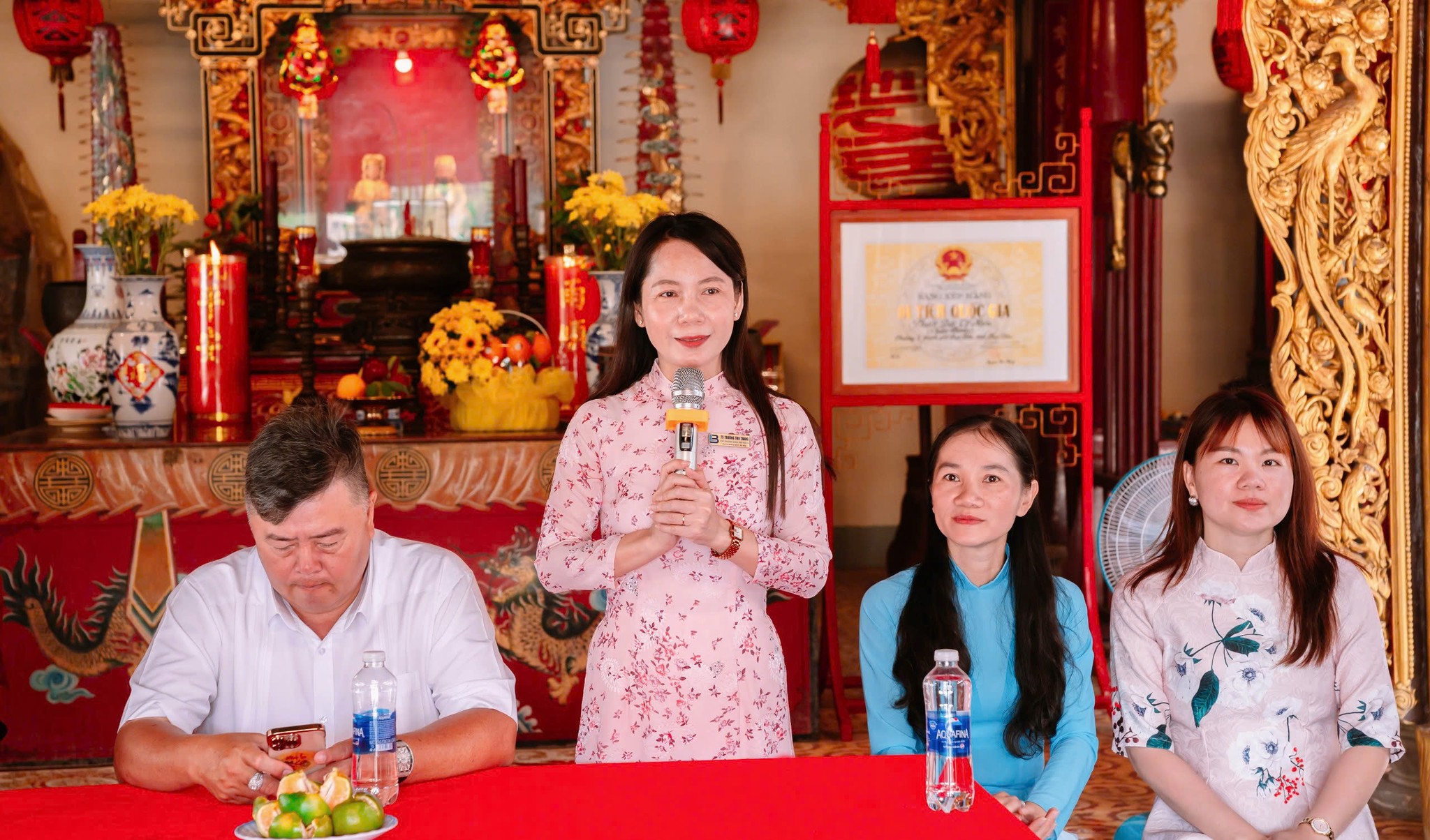 Tập huấn, bồi dưỡng kiến thức văn hoá du lịch và truyền dạy nghệ thuật cổ truyền cho đồng bào dân tộc Hoa